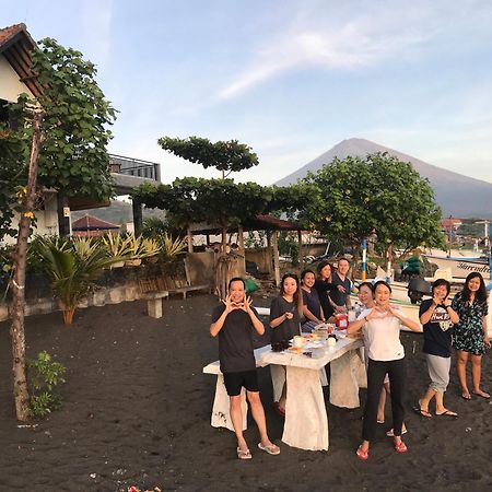 The Bbq Guest House Amed Esterno foto