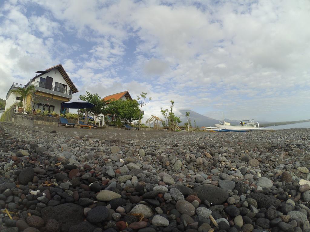The Bbq Guest House Amed Camera foto